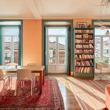 Guestready - Vibrant 3-bed W/ Balcony