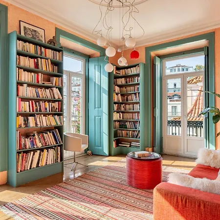Apartment Joivy Vibrant 3-bed With Balcony *