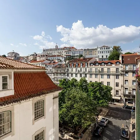 Guestready - Vibrant 3-bed W/ Balcony Lisbon