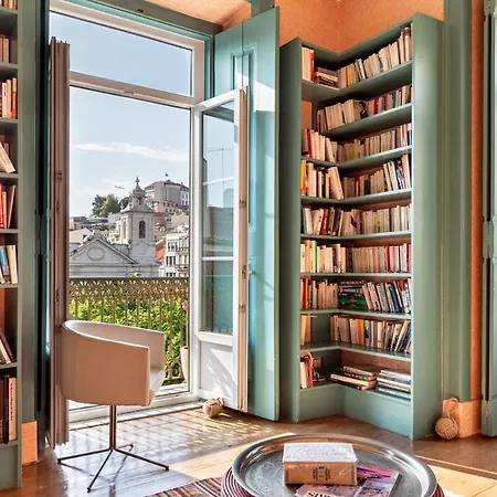 Guestready - Vibrant 3-bed W/ Balcony Apartment Lisbon