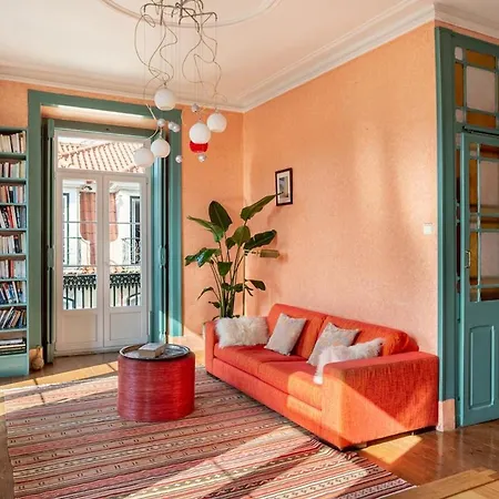 Guestready - Vibrant 3-bed W/ Balcony *